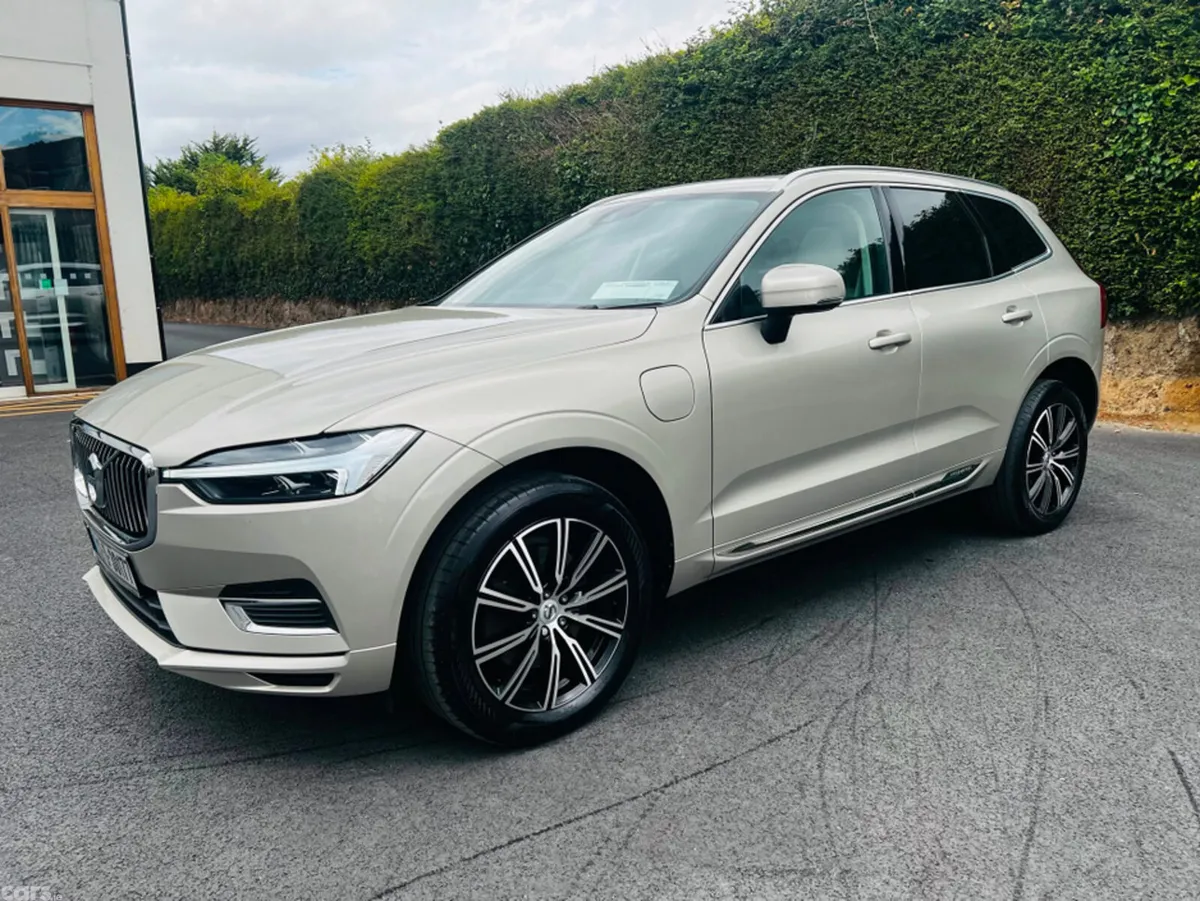 Volvo XC60 Estate, Petrol Plug-in Hybrid, 2021, Gold