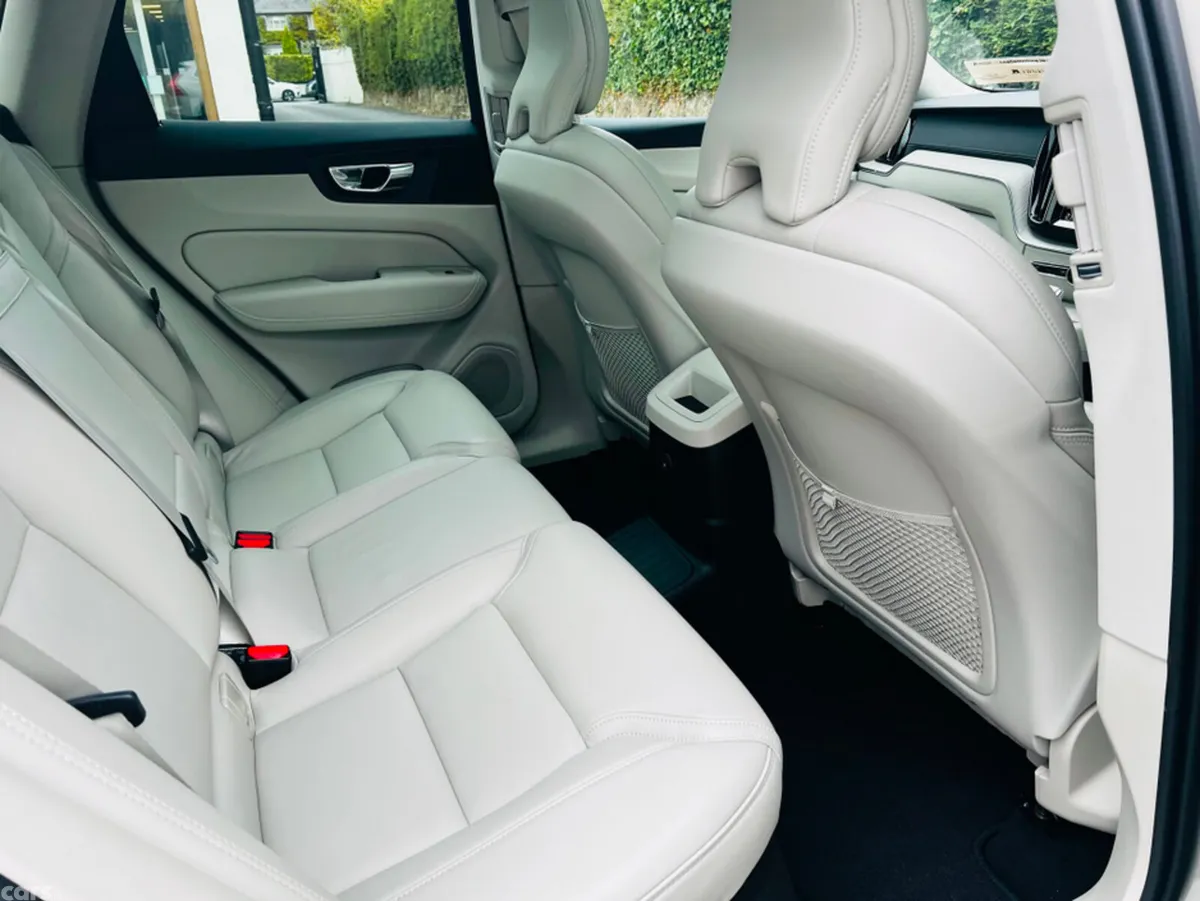 Volvo XC60 Estate, Petrol Plug-in Hybrid, 2021, Gold