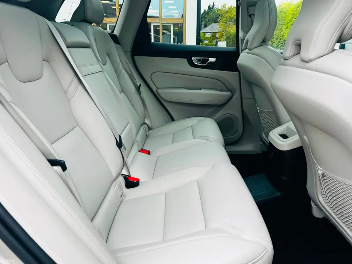 Volvo XC60 Estate, Petrol Plug-in Hybrid, 2021, Gold