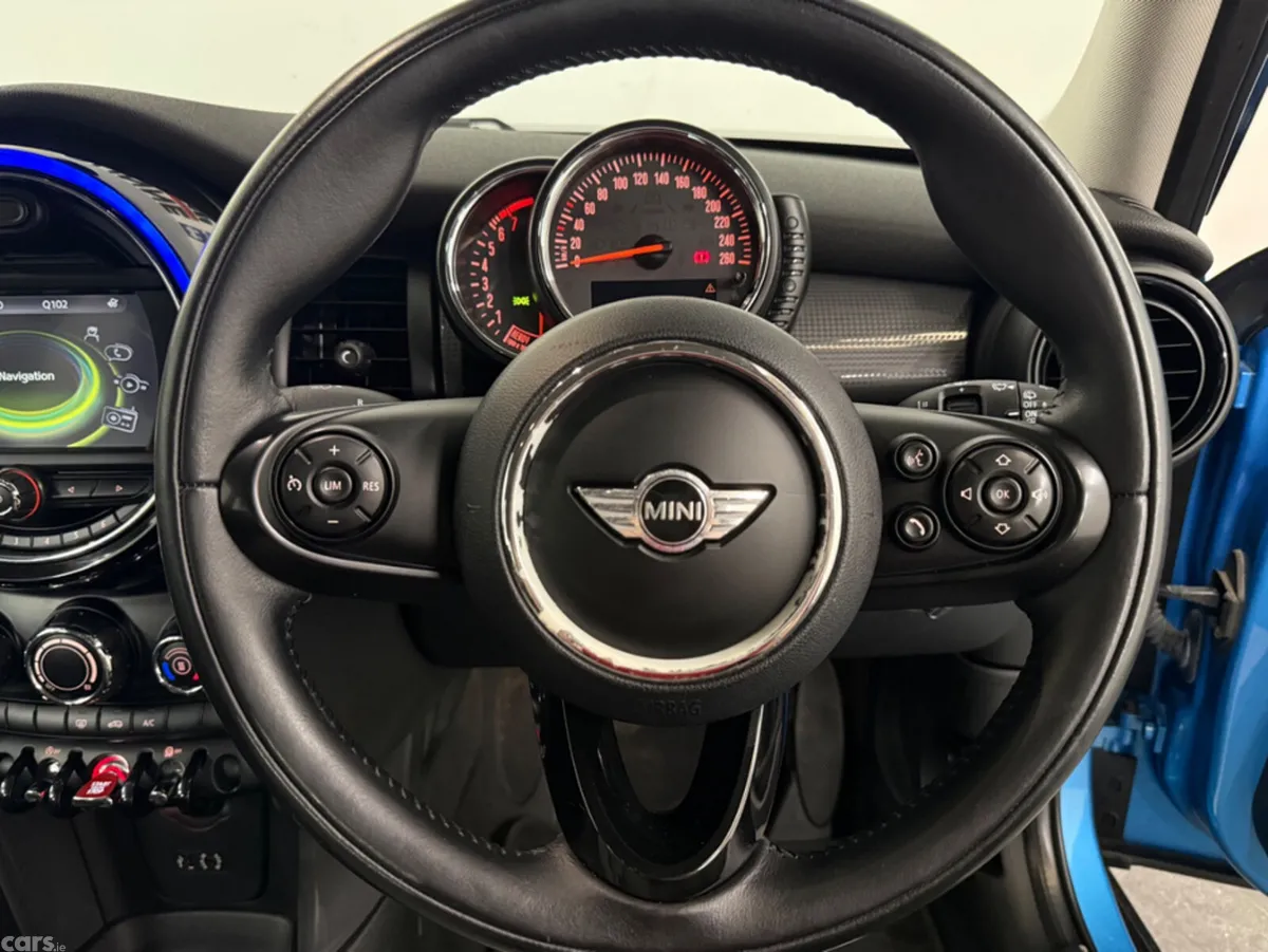 Mini Cooper Hatchback, Petrol, 2015, Blue