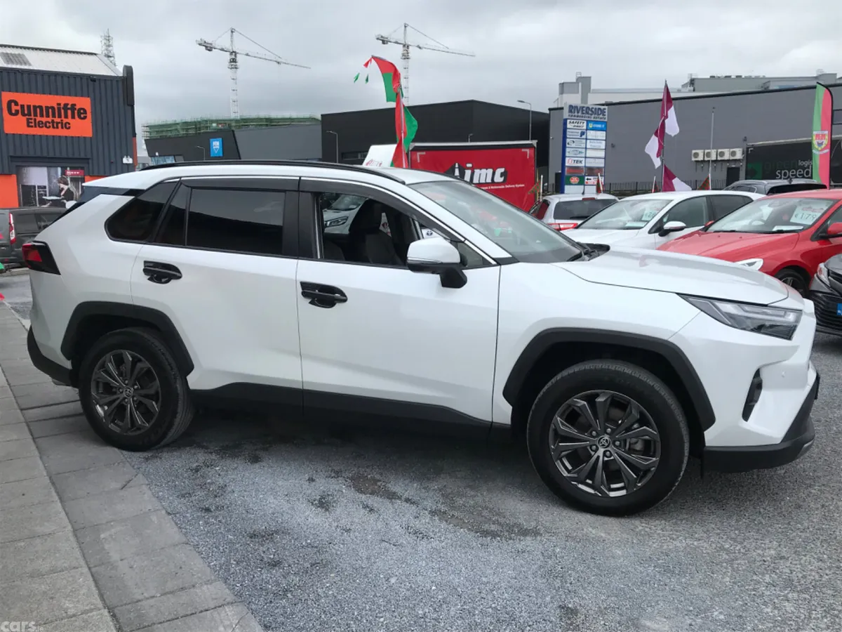 Toyota RAV4 SUV, Petrol Hybrid, 2024, White