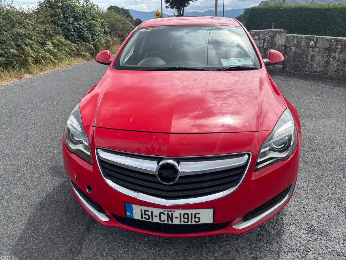 Vauxhall Insignia Hatchback, Diesel, 2015, Red