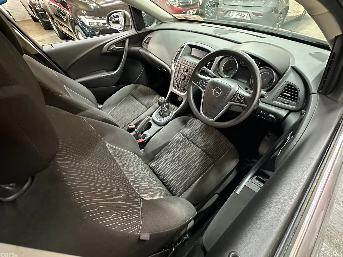 Opel Astra Saloon, Diesel, 2017, Brown