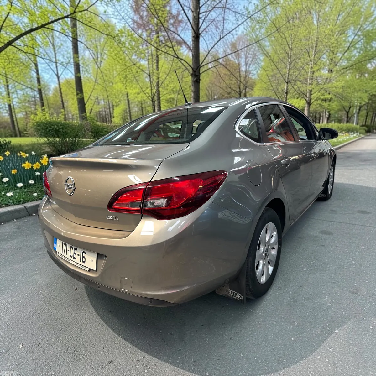 Opel Astra Saloon, Diesel, 2017, Brown