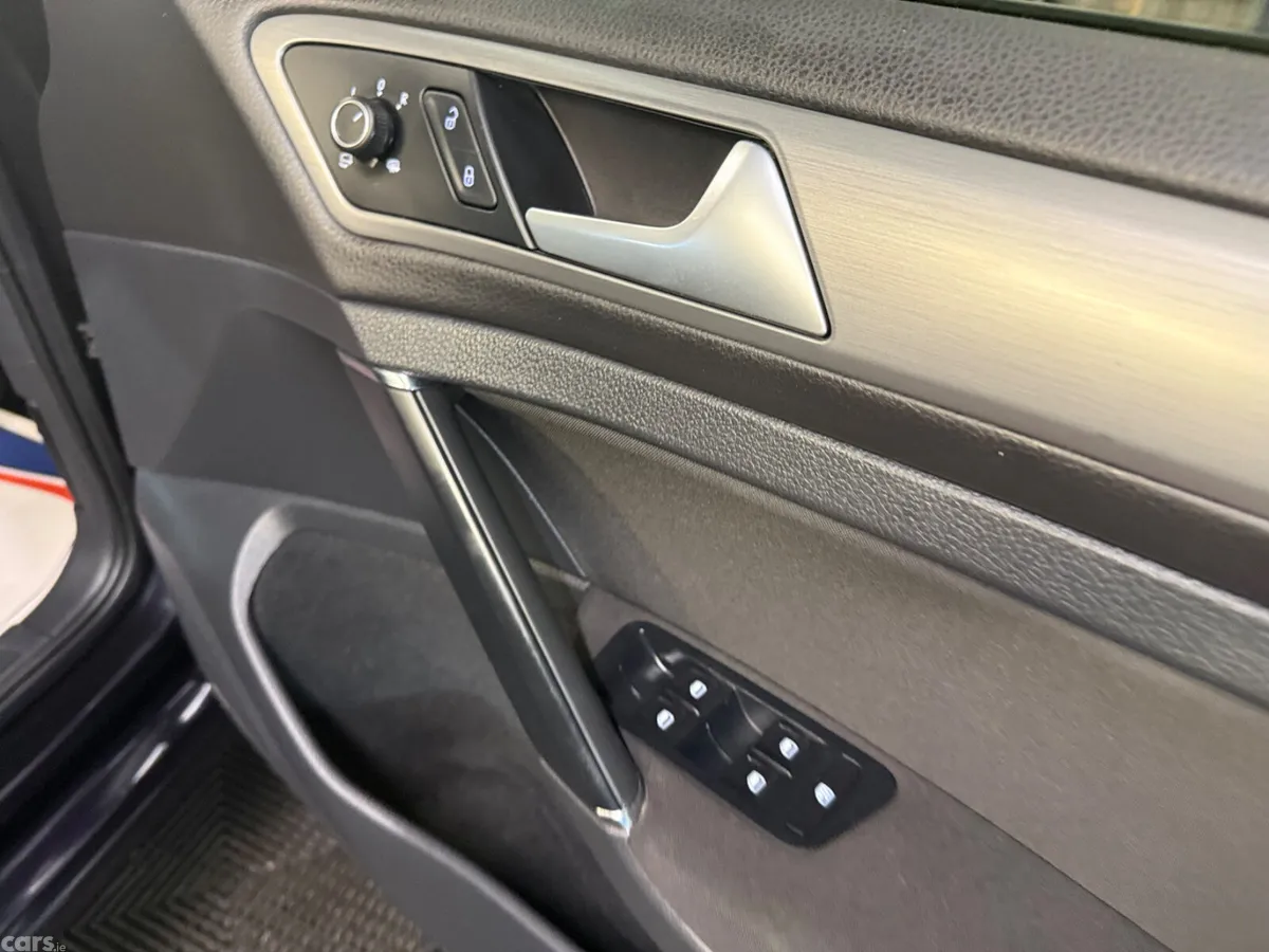 Volkswagen Golf Estate, Petrol, 2015, Black