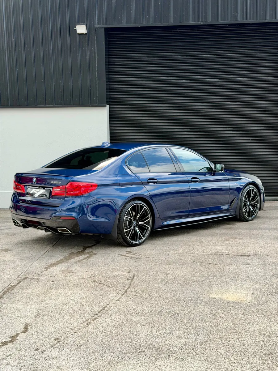 BMW 5-Series Saloon, Diesel, 2019, Blue