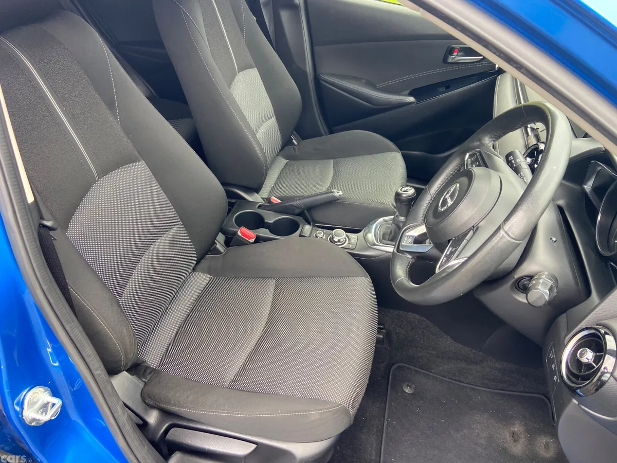 Mazda Demio MPV, Diesel, 2017, Blue