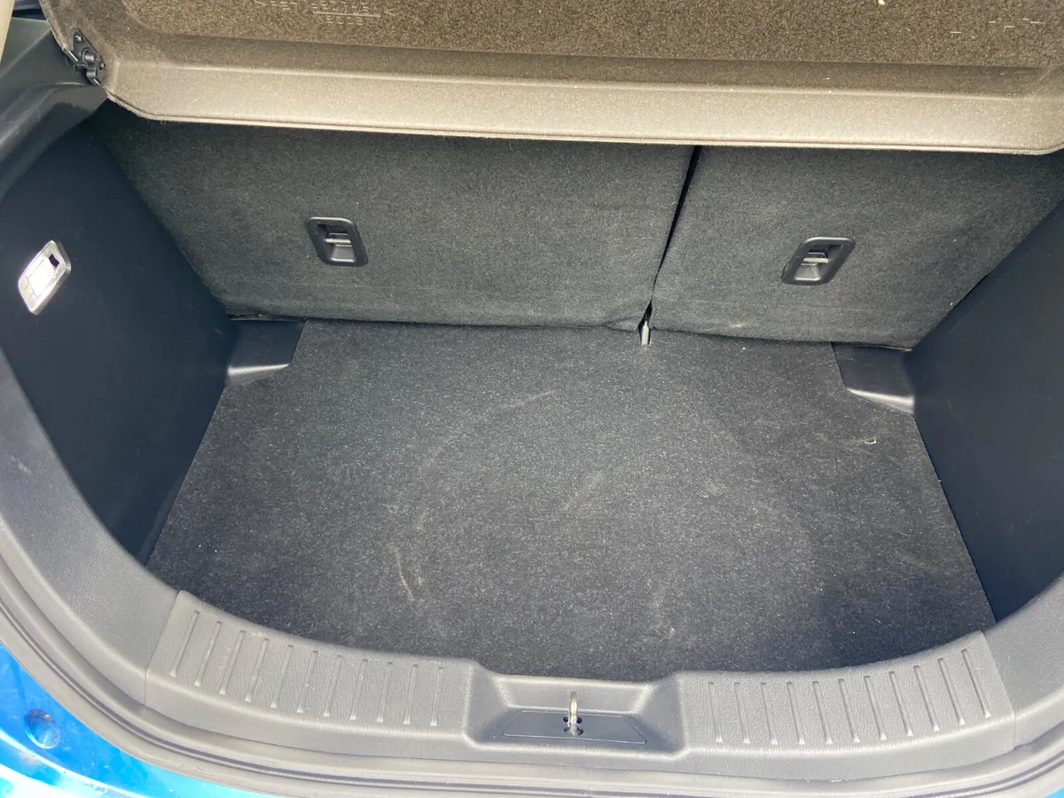 Mazda Demio MPV, Diesel, 2017, Blue