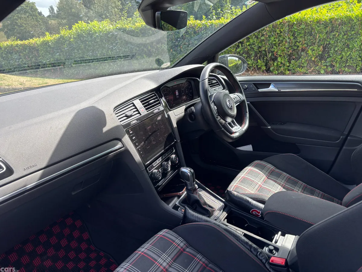 Volkswagen Golf Hatchback, Petrol, 2018, Grey