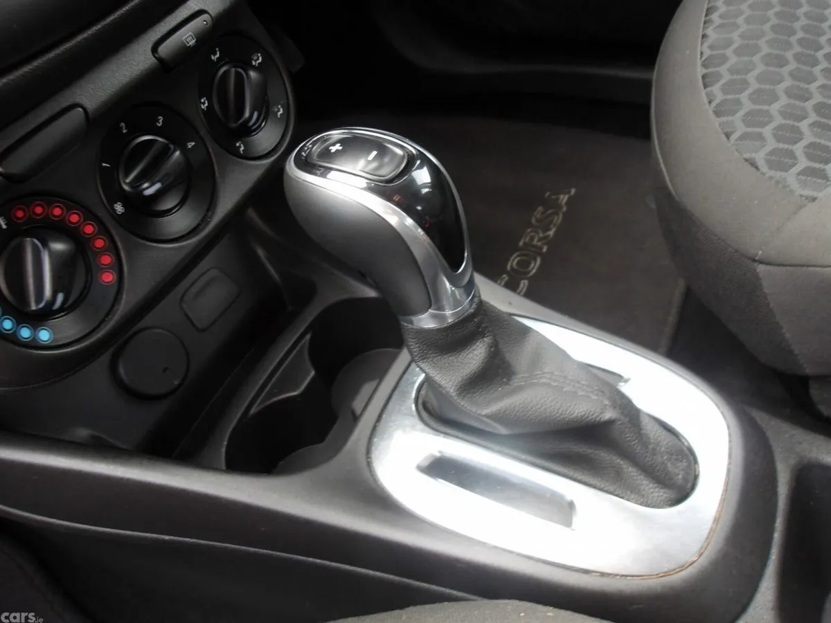 Opel Corsa Hatchback, Petrol, 2019, Blue