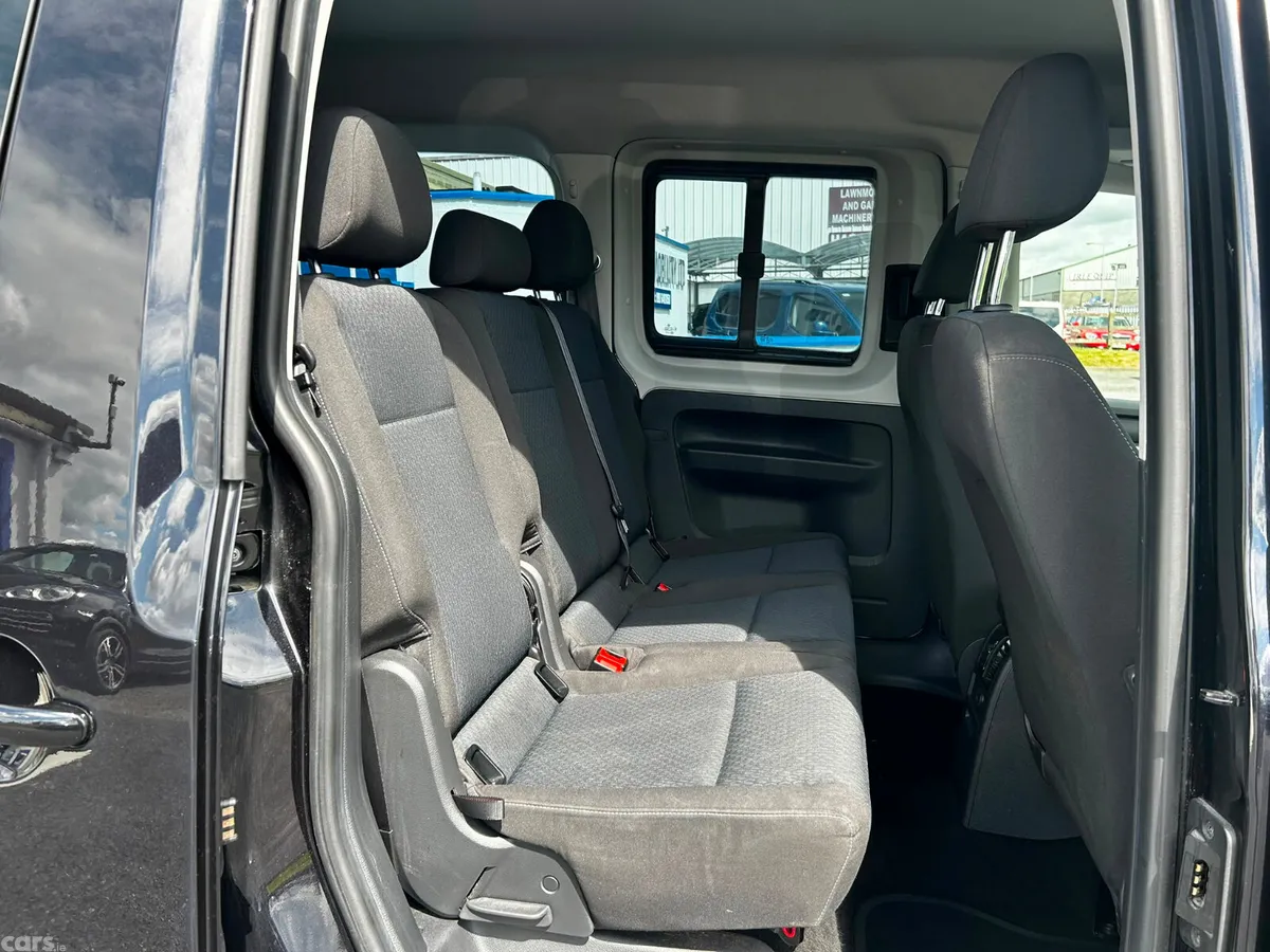 Volkswagen Caddy Maxi Life MPV, Diesel, 2021, Black