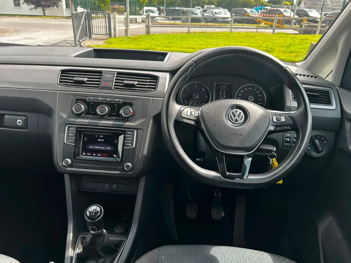Volkswagen Caddy Maxi Life MPV, Diesel, 2021, Black