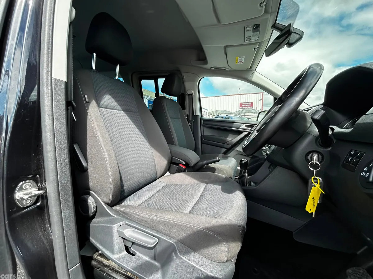 Volkswagen Caddy Maxi Life MPV, Diesel, 2021, Black