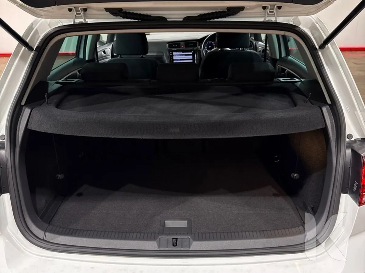 Volkswagen Golf Hatchback, Petrol, 2019, White