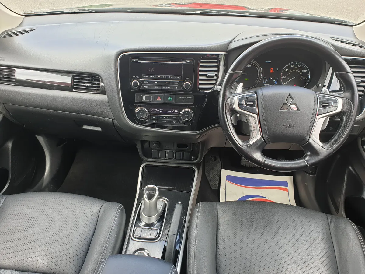 Mitsubishi Outlander SUV, Petrol Plug-in Hybrid, 2016, Black