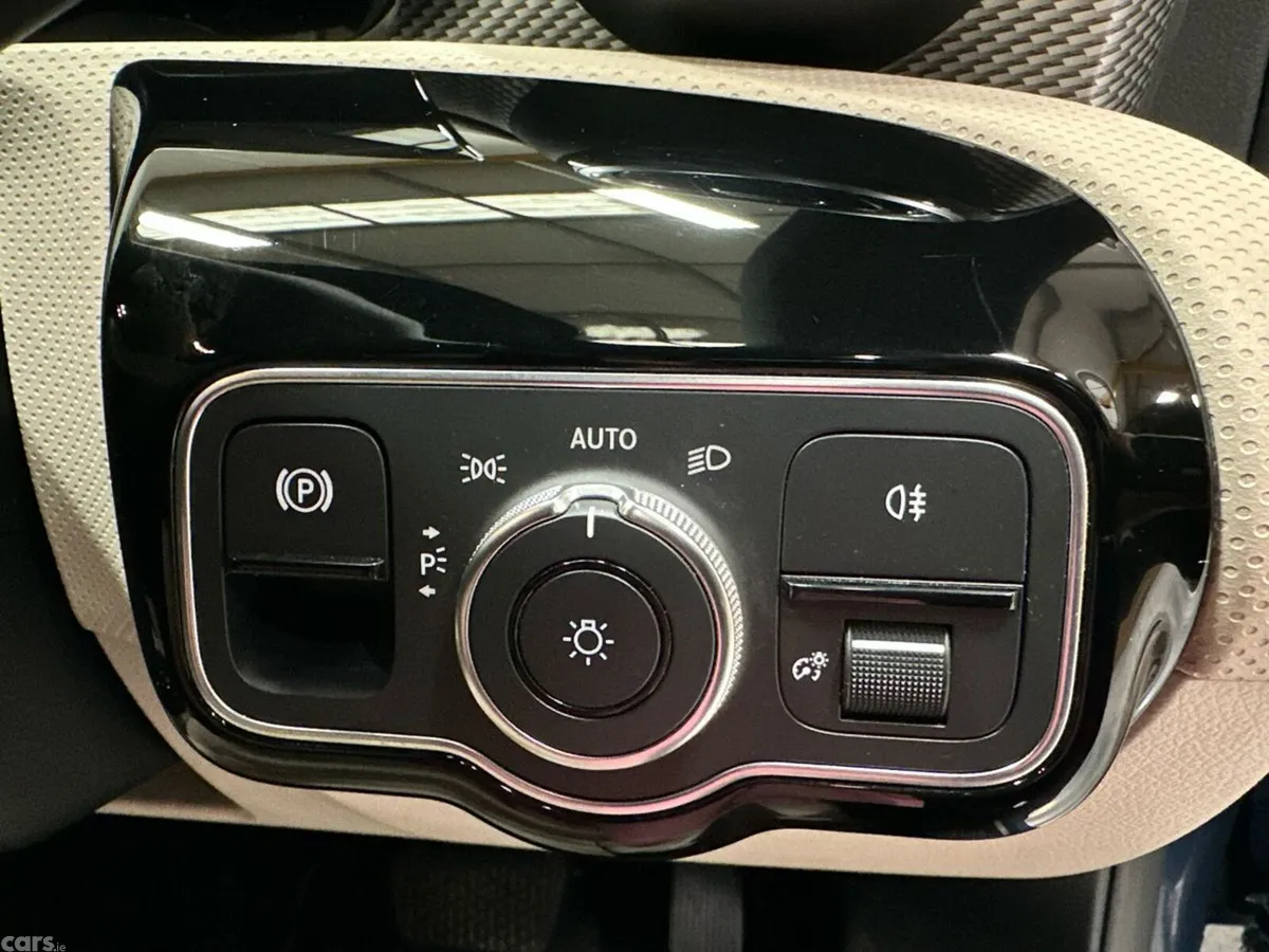 Mercedes-Benz CLA Saloon, Diesel, 2021, Blue