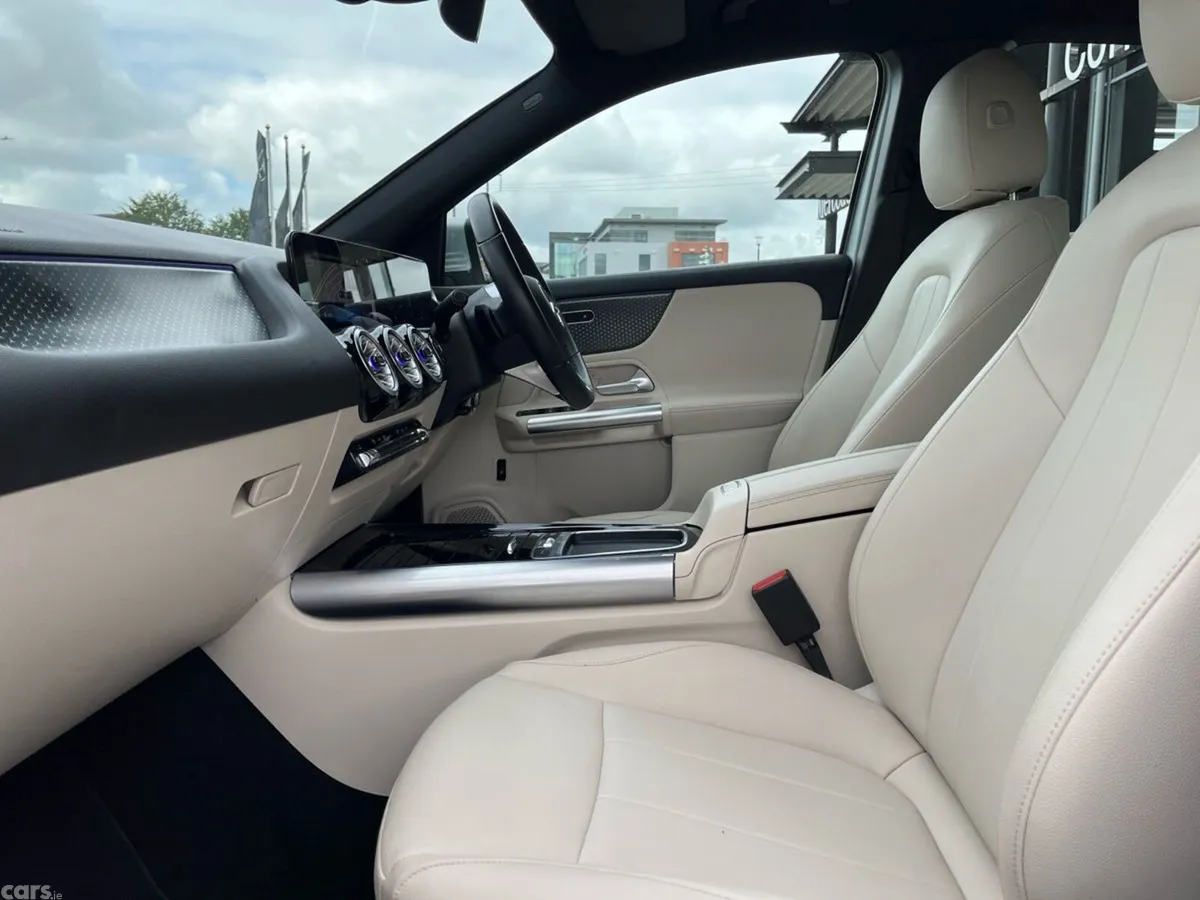 Mercedes-Benz GLA SUV, Diesel, 2024, Silver
