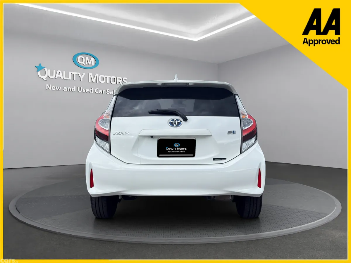 Toyota Aqua Hatchback, Petrol Hybrid, 2021, White