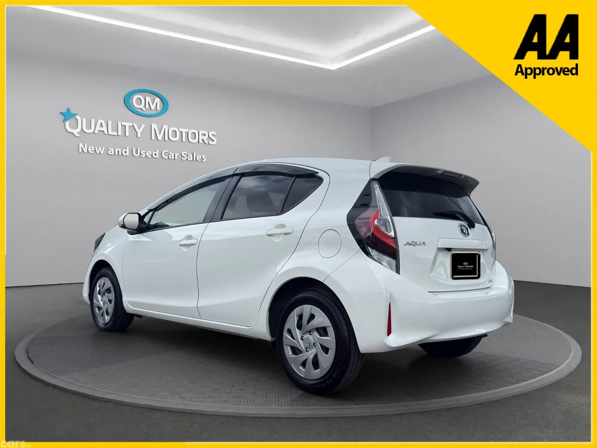 Toyota Aqua Hatchback, Petrol Hybrid, 2021, White