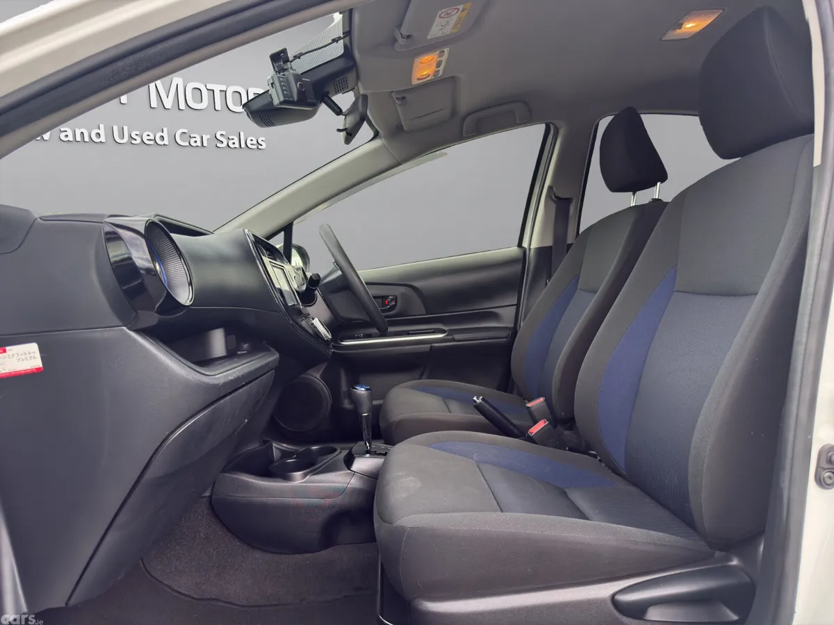 Toyota Aqua Hatchback, Petrol Hybrid, 2021, White