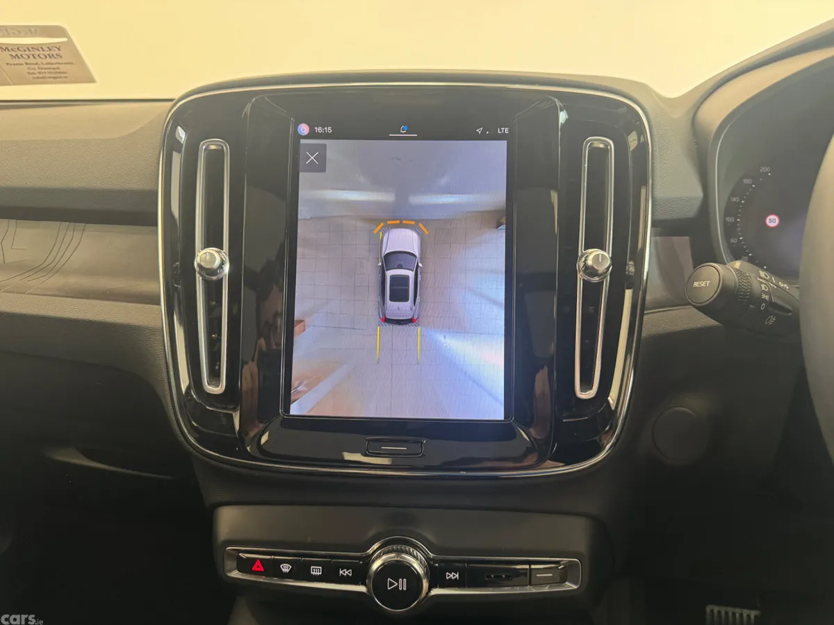 Volvo XC40 Estate/Jeep, Electric, 2023, Grey