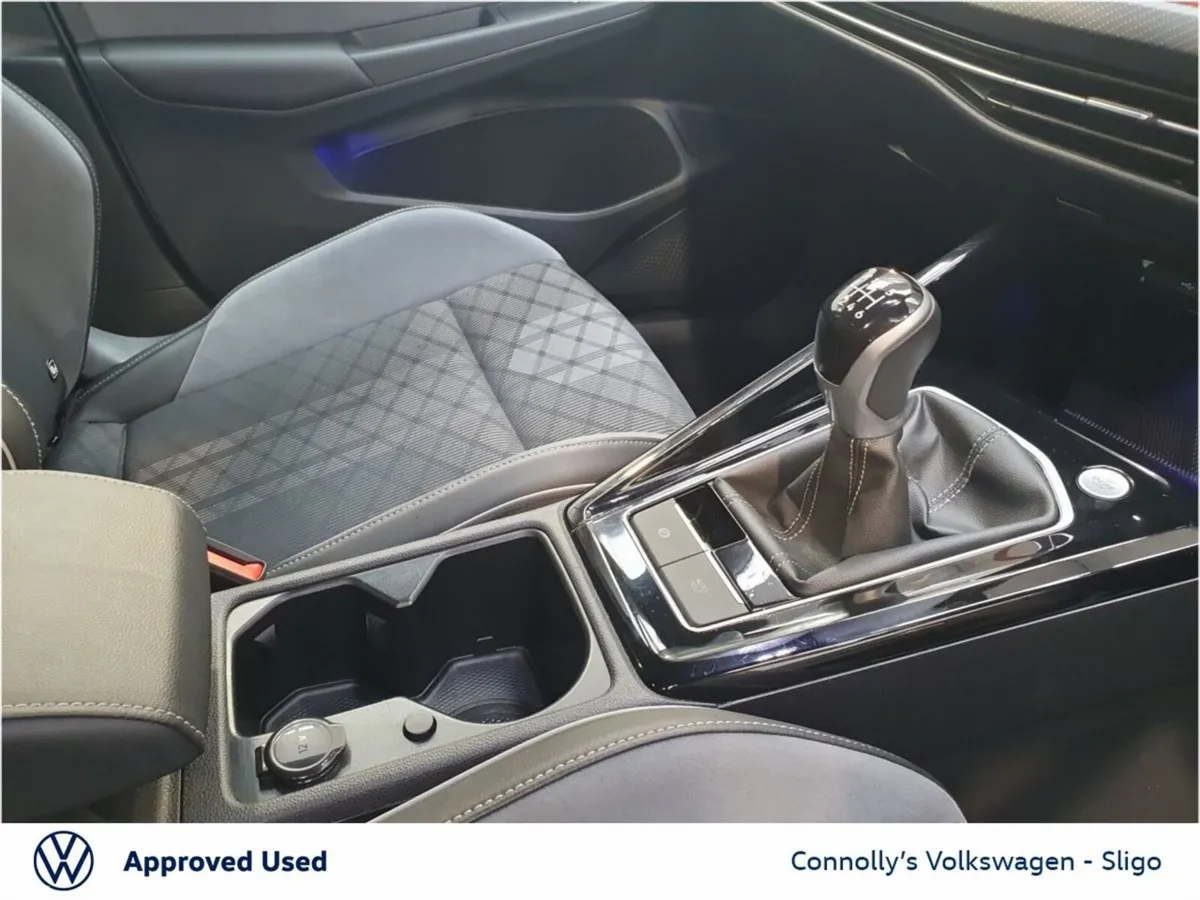 Volkswagen Golf Hatchback, Diesel, 2024, White
