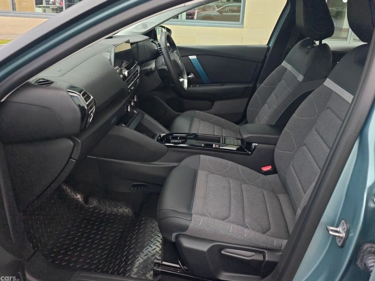 Citroen e-C4 Hatchback, Electric, 2025, Blue