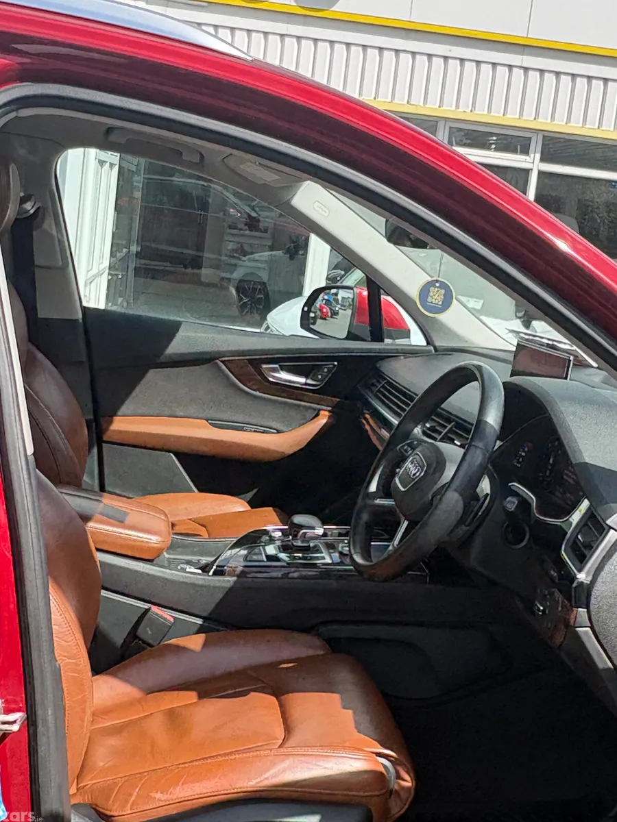 Audi Q7 SUV, Diesel, 2016, Red