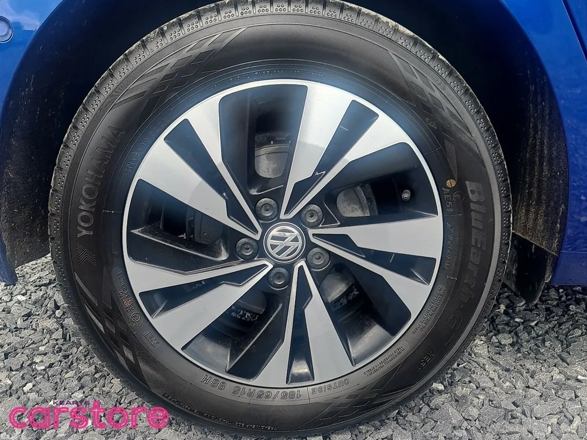 Volkswagen Polo Hatchback, Petrol, 2018, Blue