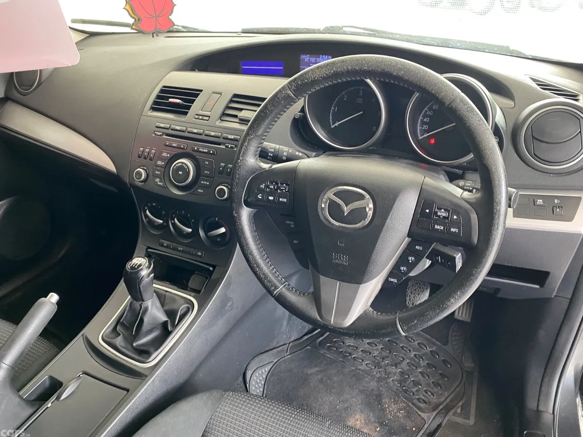 Mazda Mazda3 Hatchback, Diesel, 2013, Grey