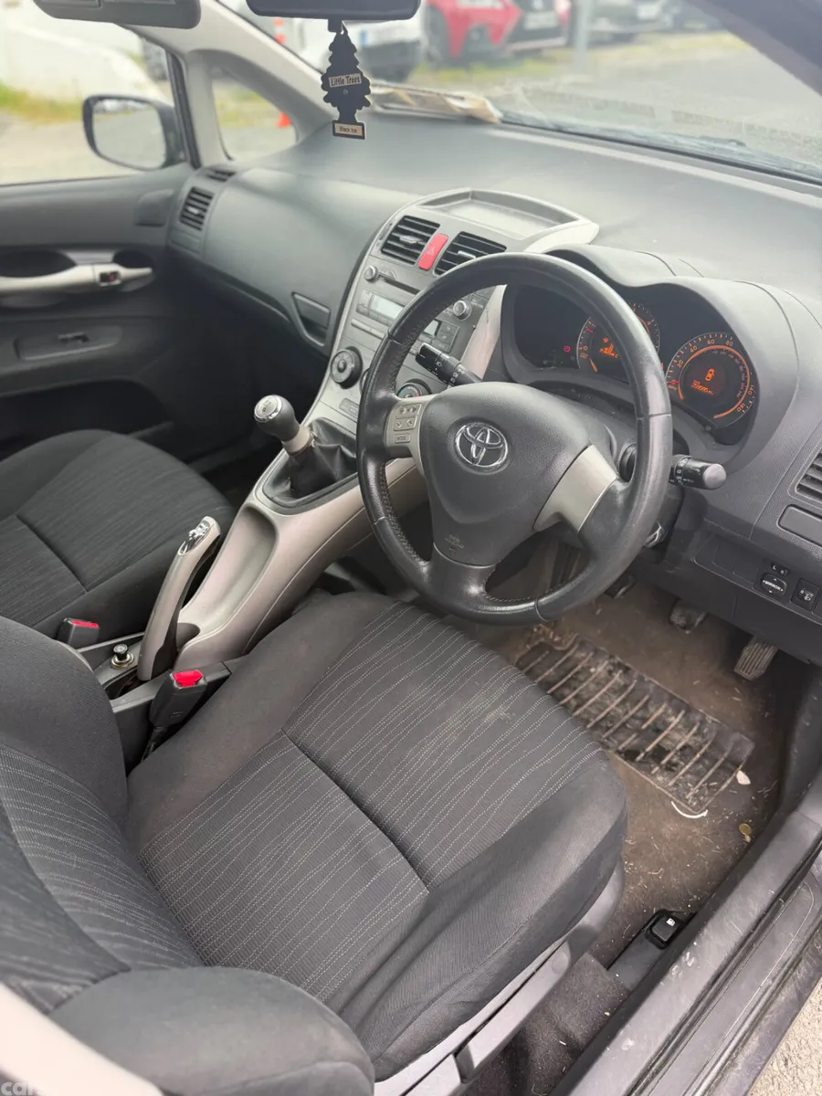 Toyota Auris Hatchback, Diesel, 2009, Grey