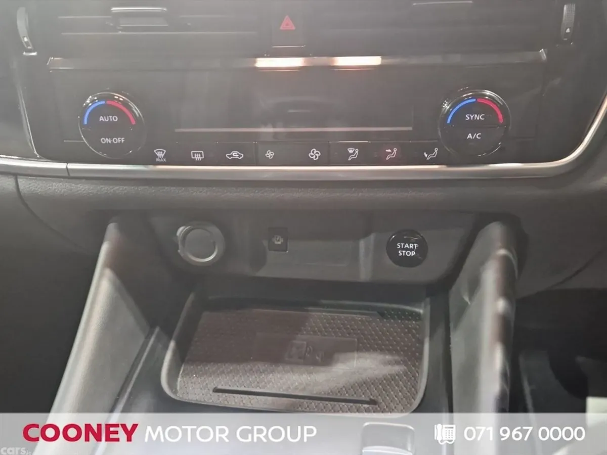 Nissan Qashqai MPV, Petrol Hybrid, 2023, Grey