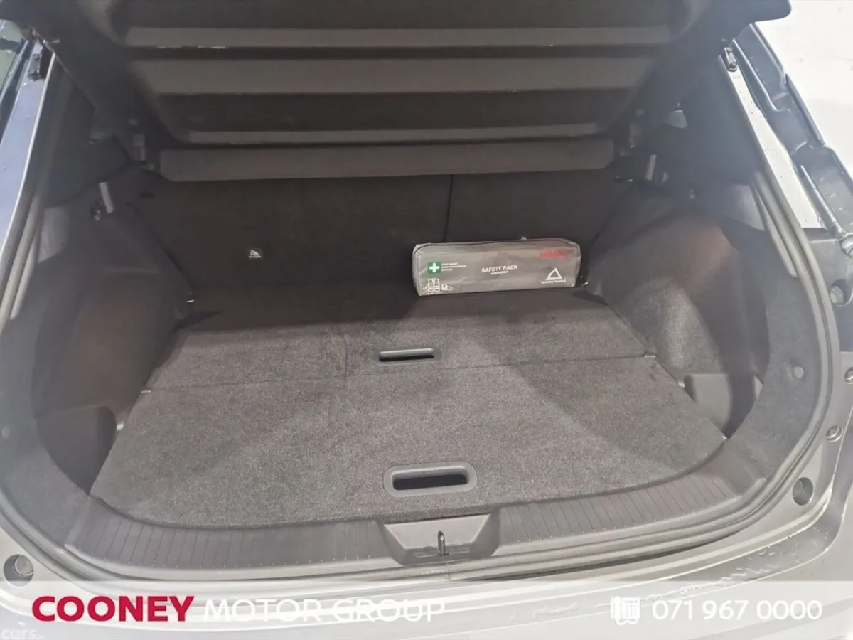Nissan Qashqai MPV, Petrol Hybrid, 2023, Grey