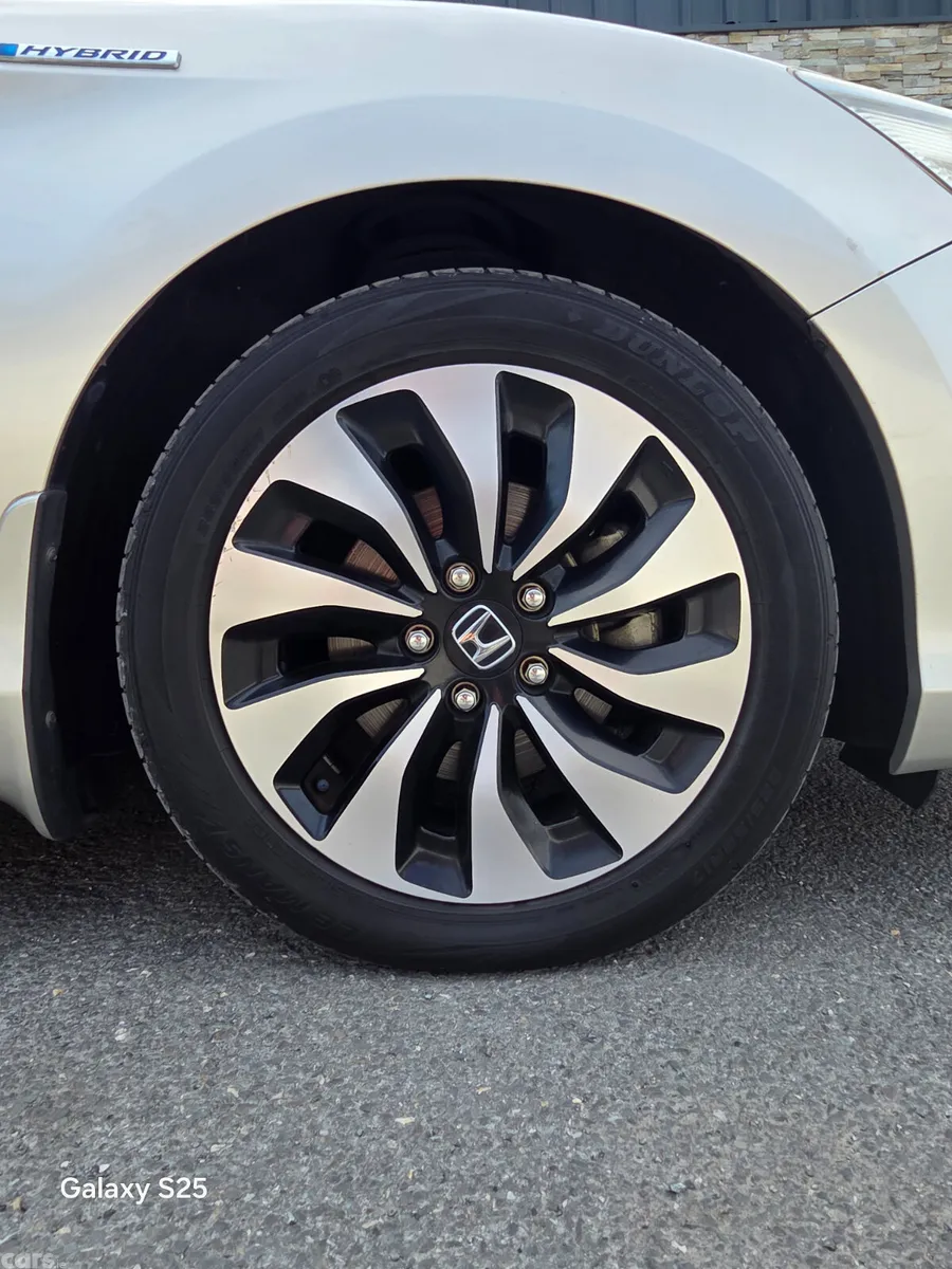 Honda Accord Saloon, Petrol Hybrid, 2014, Gold