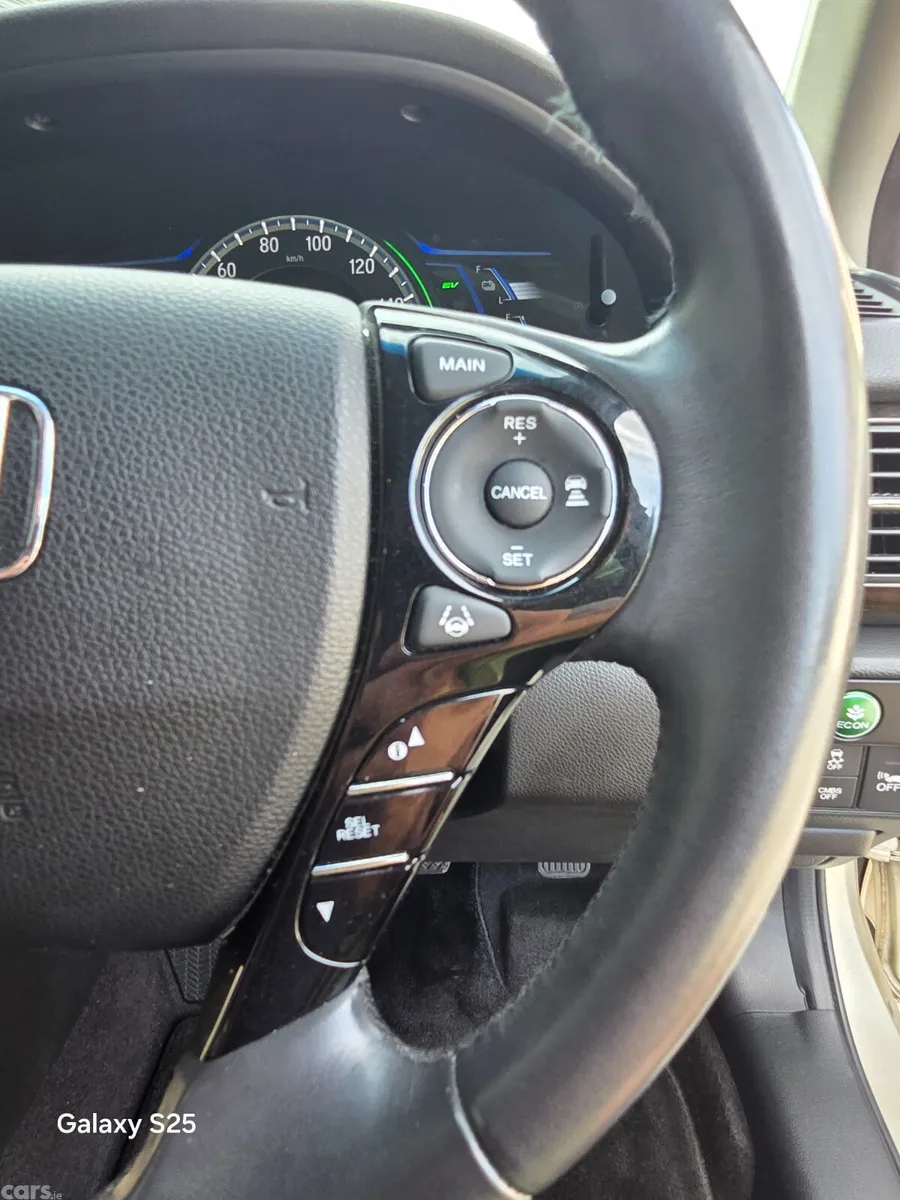 Honda Accord Saloon, Petrol Hybrid, 2014, Gold