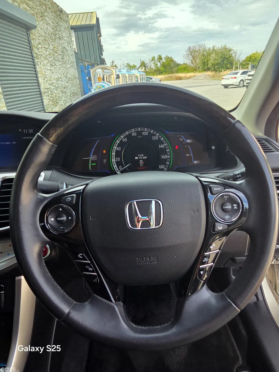 Honda Accord Saloon, Petrol Hybrid, 2014, Gold