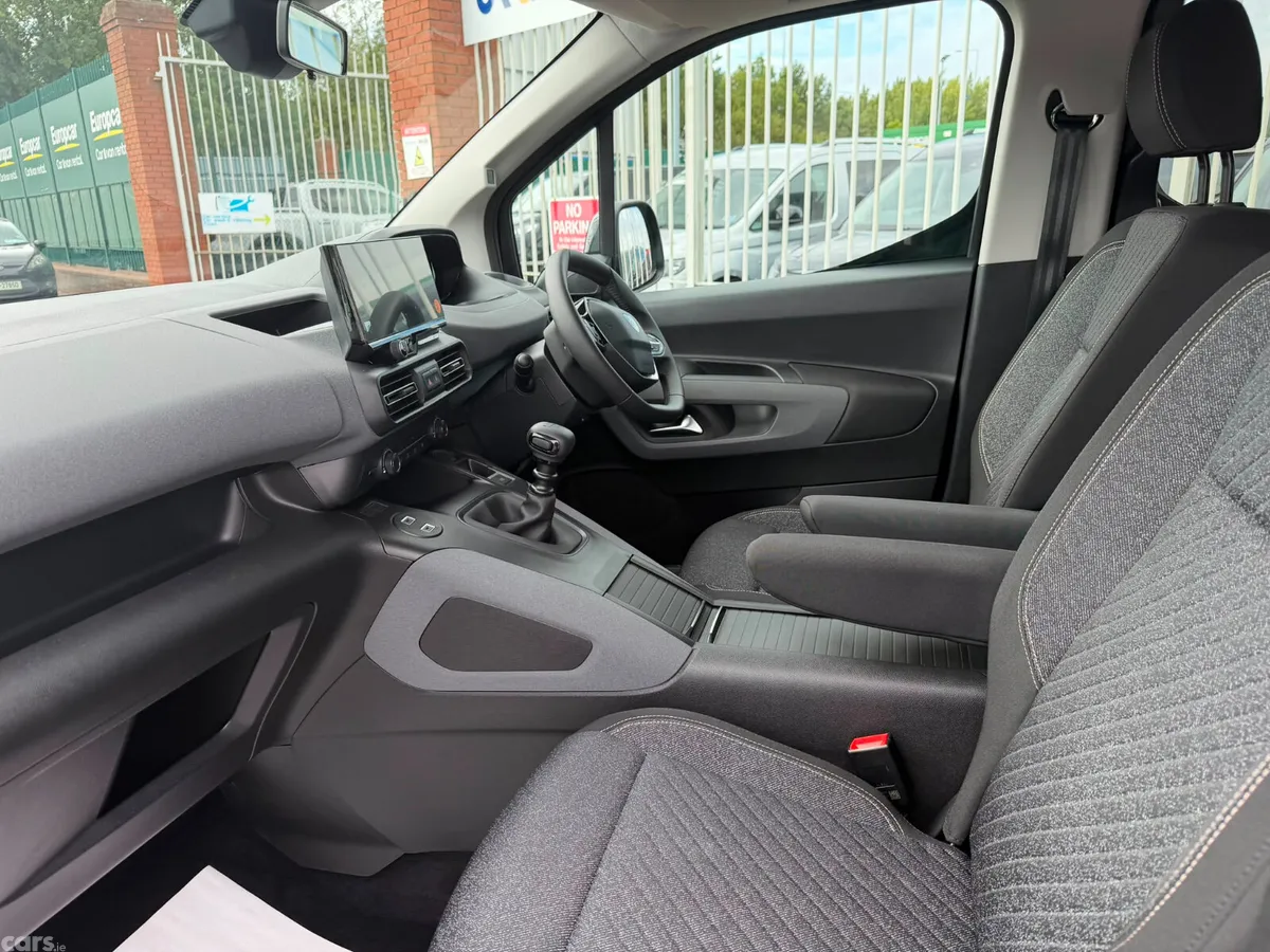 Peugeot Rifter MPV, Diesel, 2026, Black