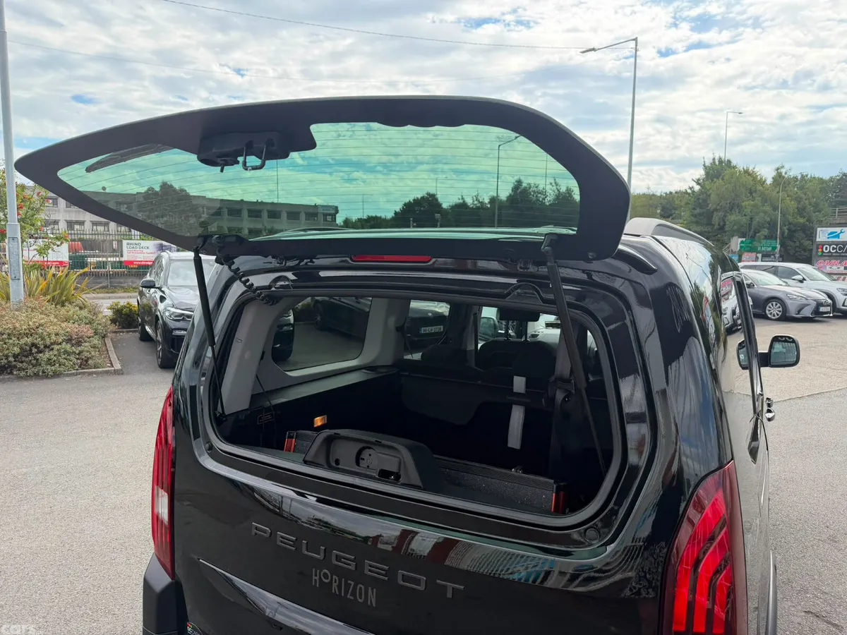 Peugeot Rifter MPV, Diesel, 2026, Black