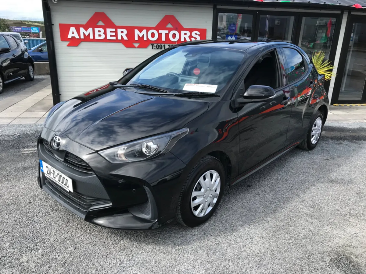 Toyota Yaris Hatchback, Petrol, 2021, Black