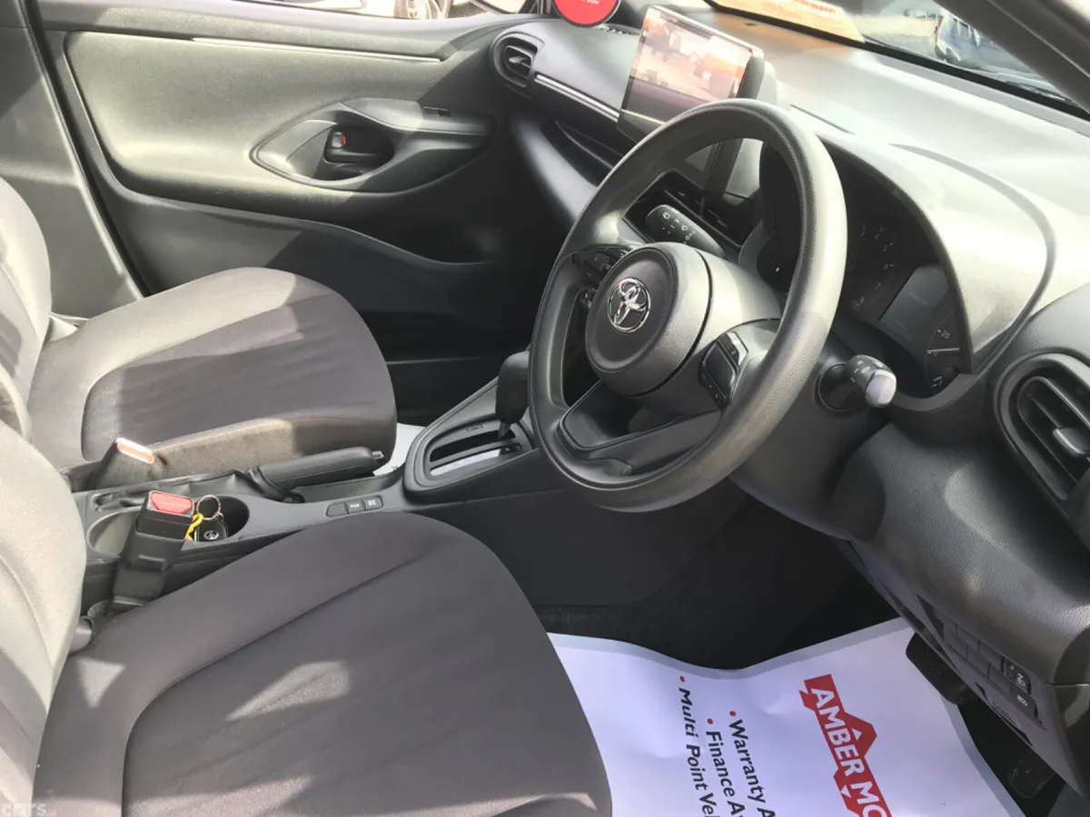 Toyota Yaris Hatchback, Petrol, 2021, Black