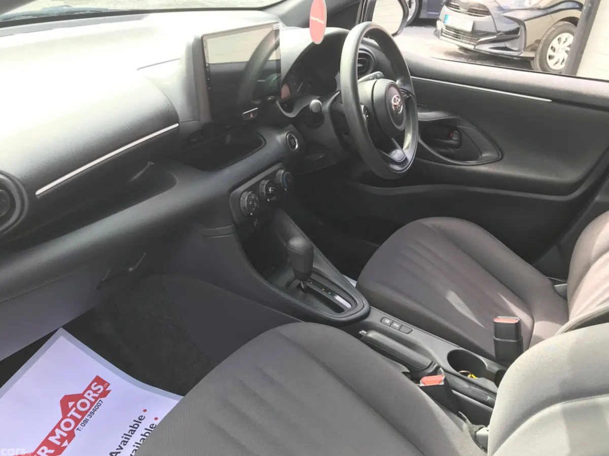 Toyota Yaris Hatchback, Petrol, 2021, Black