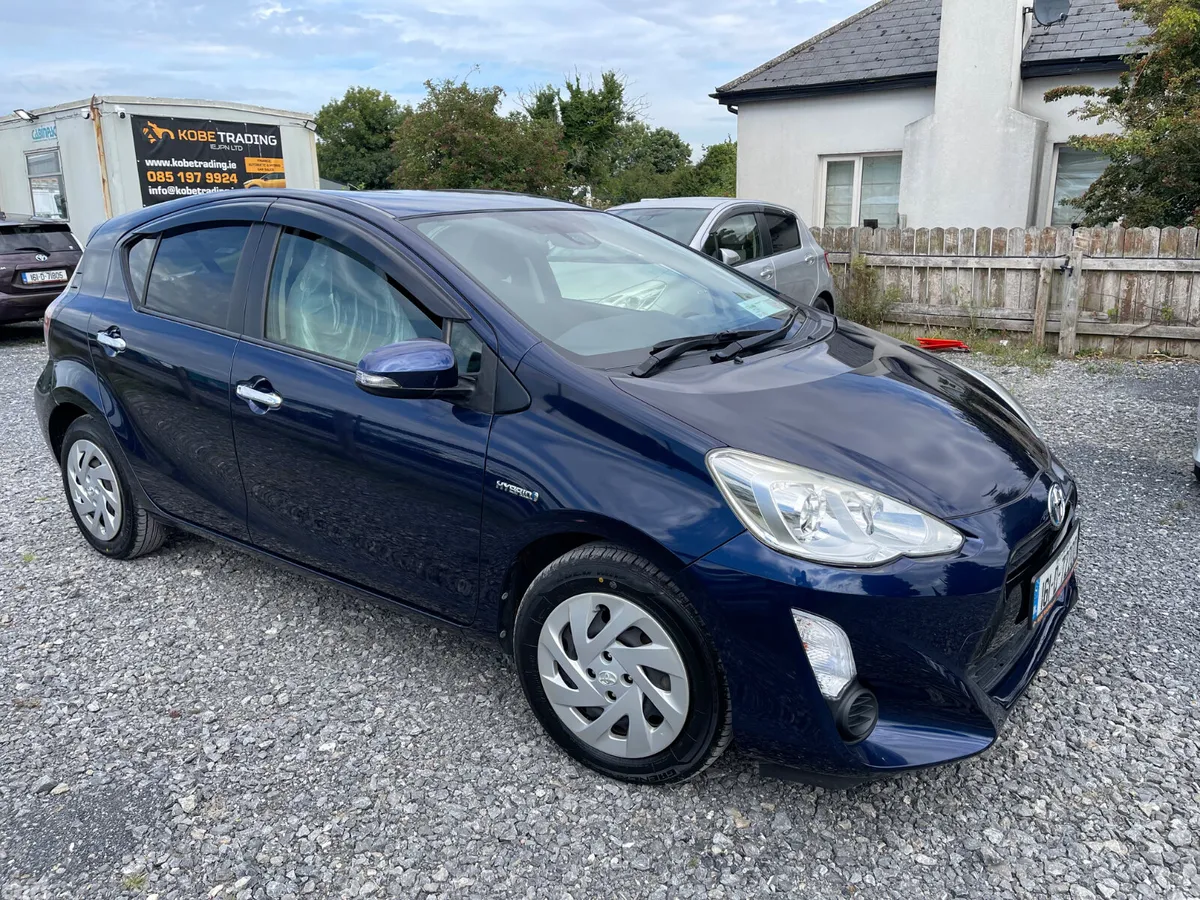 Toyota Aqua Hatchback, Petrol Hybrid, 2016, Navy