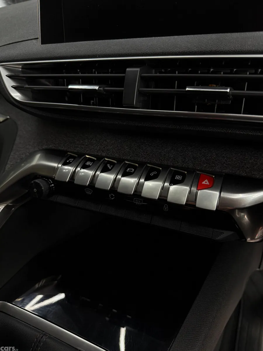 Peugeot 3008 MPV, Diesel, 2021, Grey