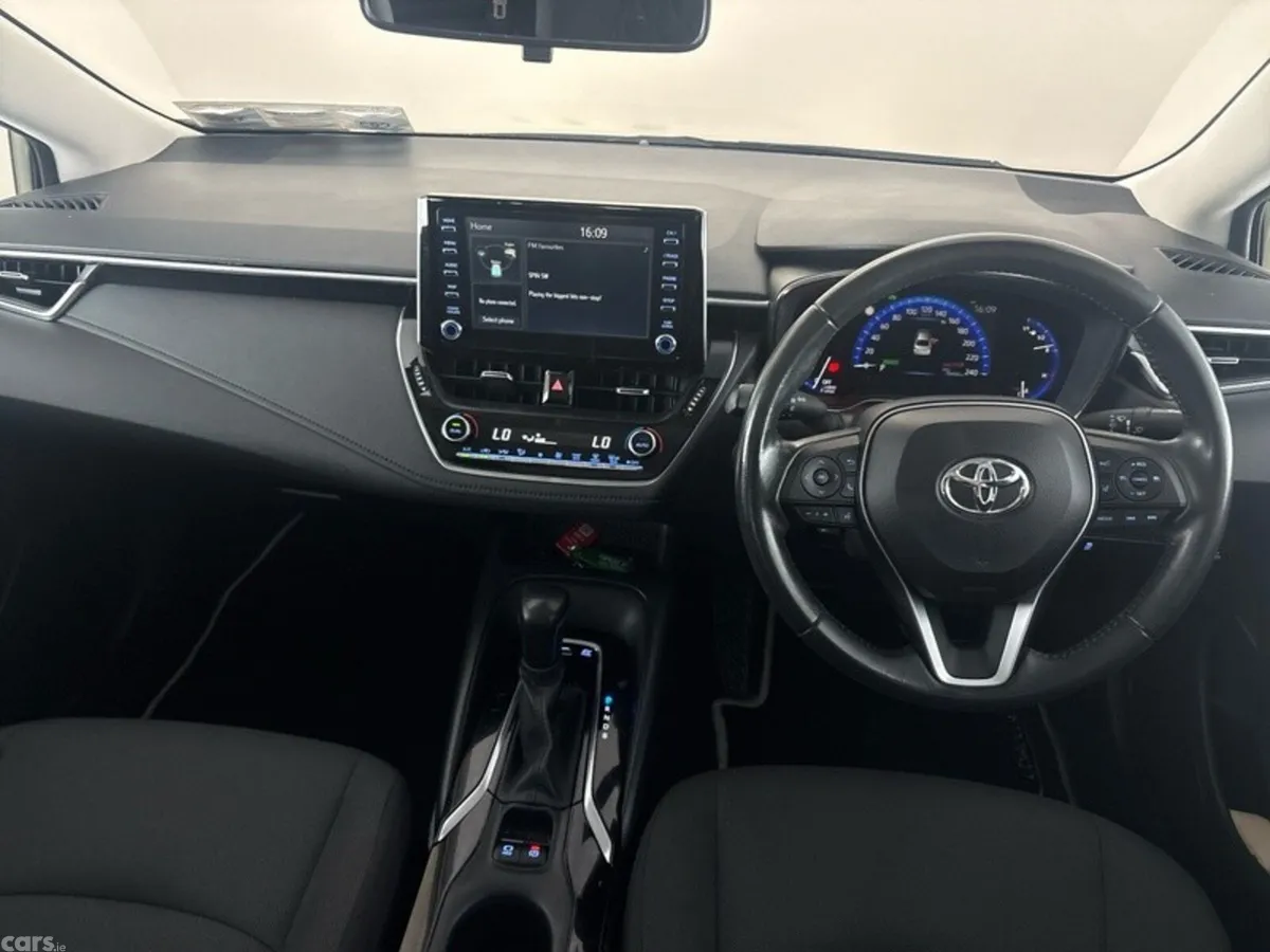 Toyota Corolla Saloon, Petrol Hybrid, 2022, Bronze