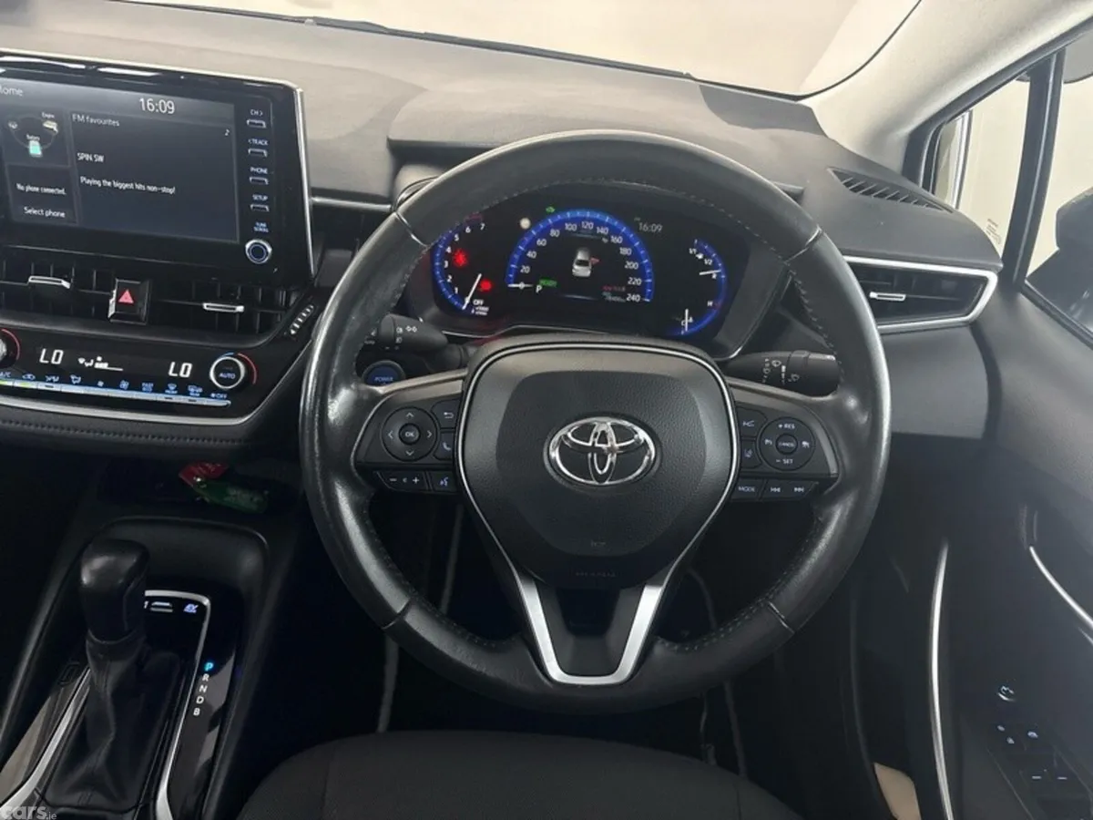 Toyota Corolla Saloon, Petrol Hybrid, 2022, Bronze
