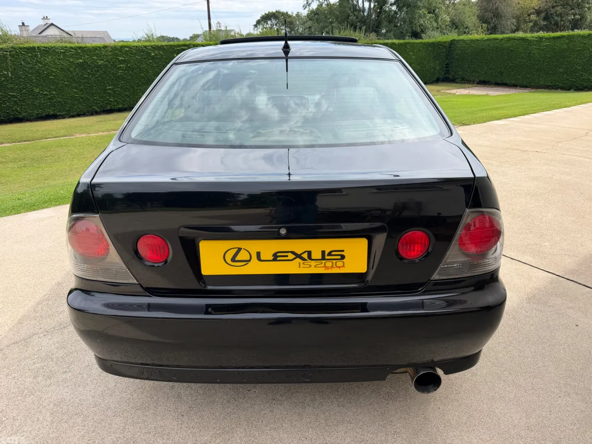 Lexus IS Saloon, Petrol, 2000, Black