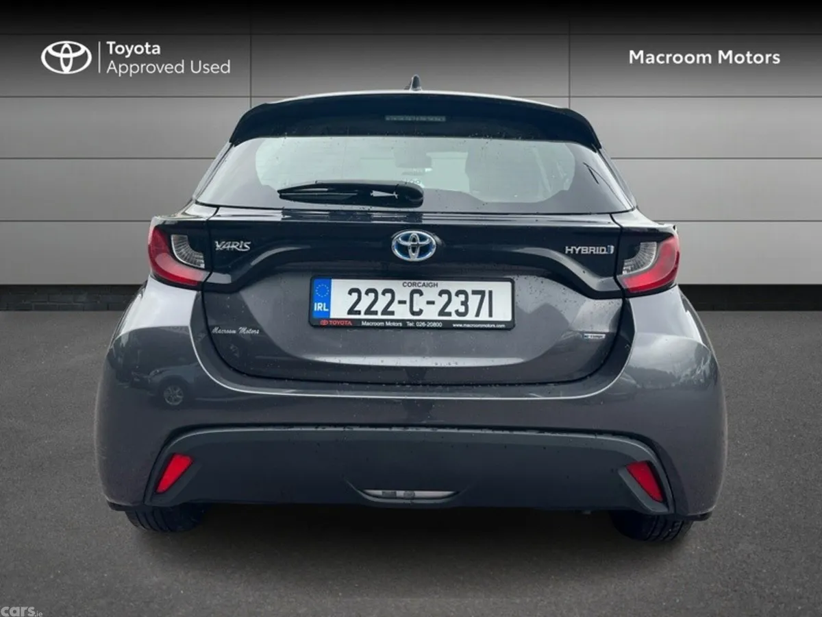 Toyota Yaris Hatchback, Petrol Hybrid, 2022, Grey