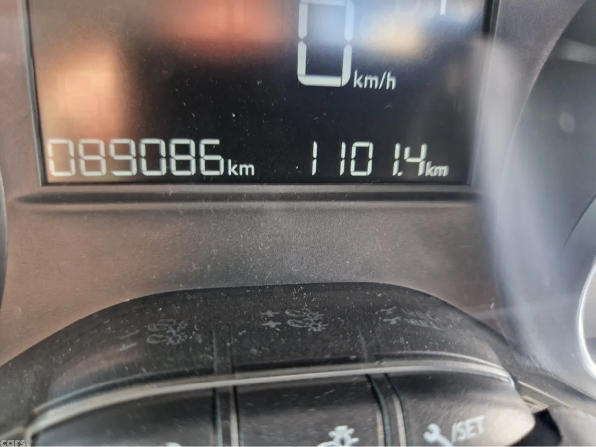 Peugeot 208 Hatchback, Petrol, 2016, White