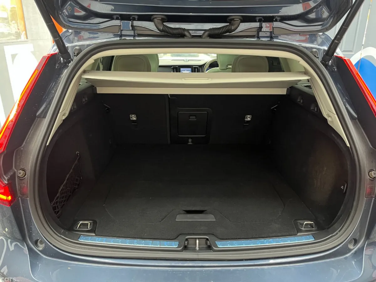 Volvo V60 Estate, Petrol Plug-in Hybrid, 2024, Grey