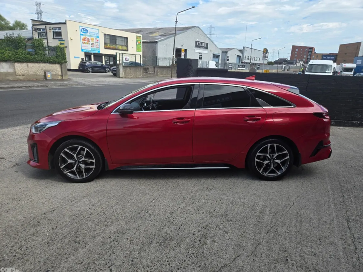 Kia ProCeed Hatchback, Diesel, 2021, Red